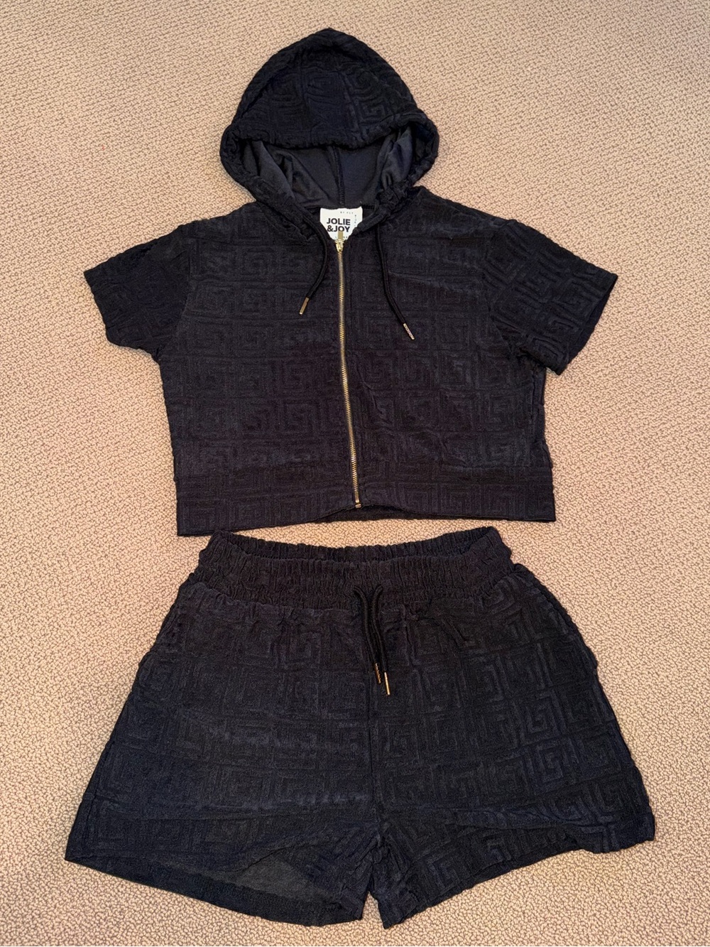 Jolie & Joy Black matching set High-Waist Women’s Shorts and Short sleeve zip up